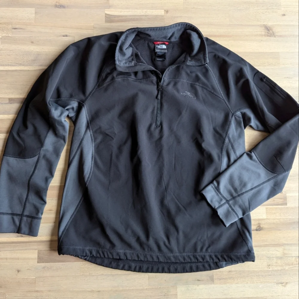 The North Face Men's‎ 1/4 Zip Jacket